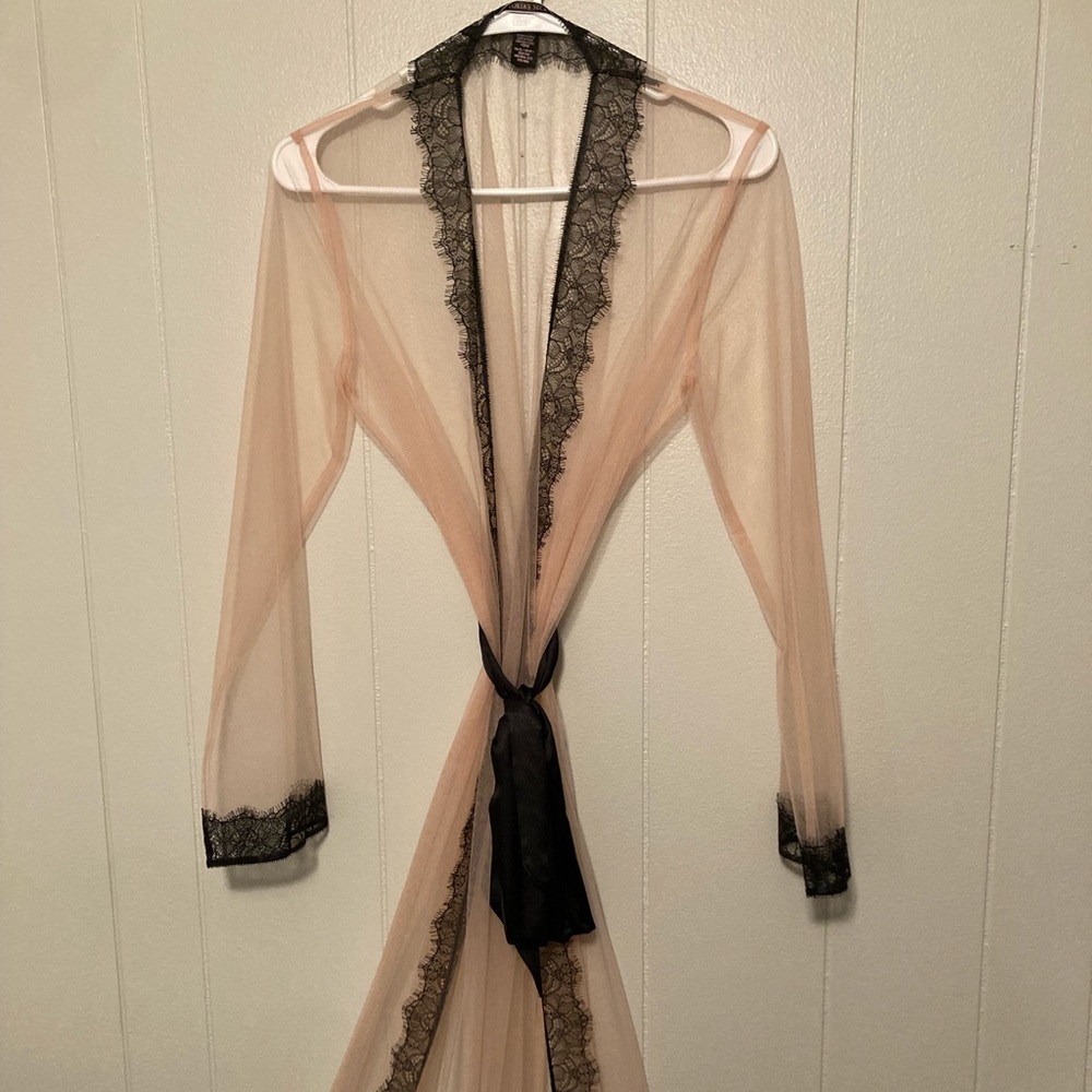 Victorias Secret Lace Robe 
Size XS! Never worn!